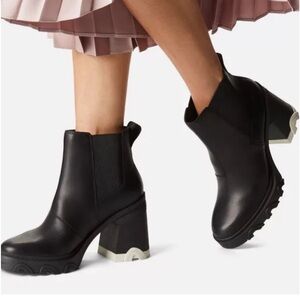 Sorel Rain Boots with Heel NWT